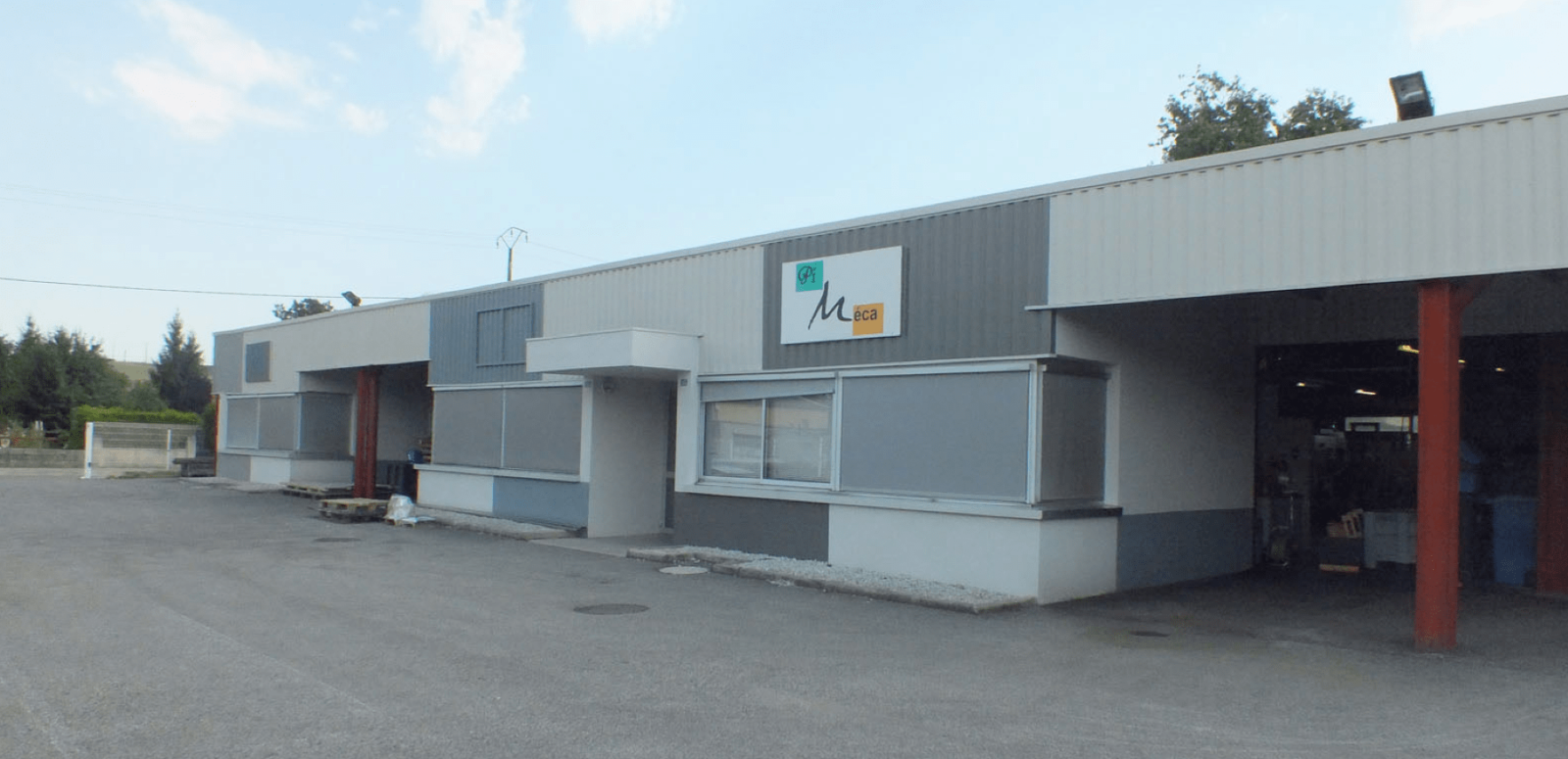 Locaux activités modulables Saint-Vit 242m2